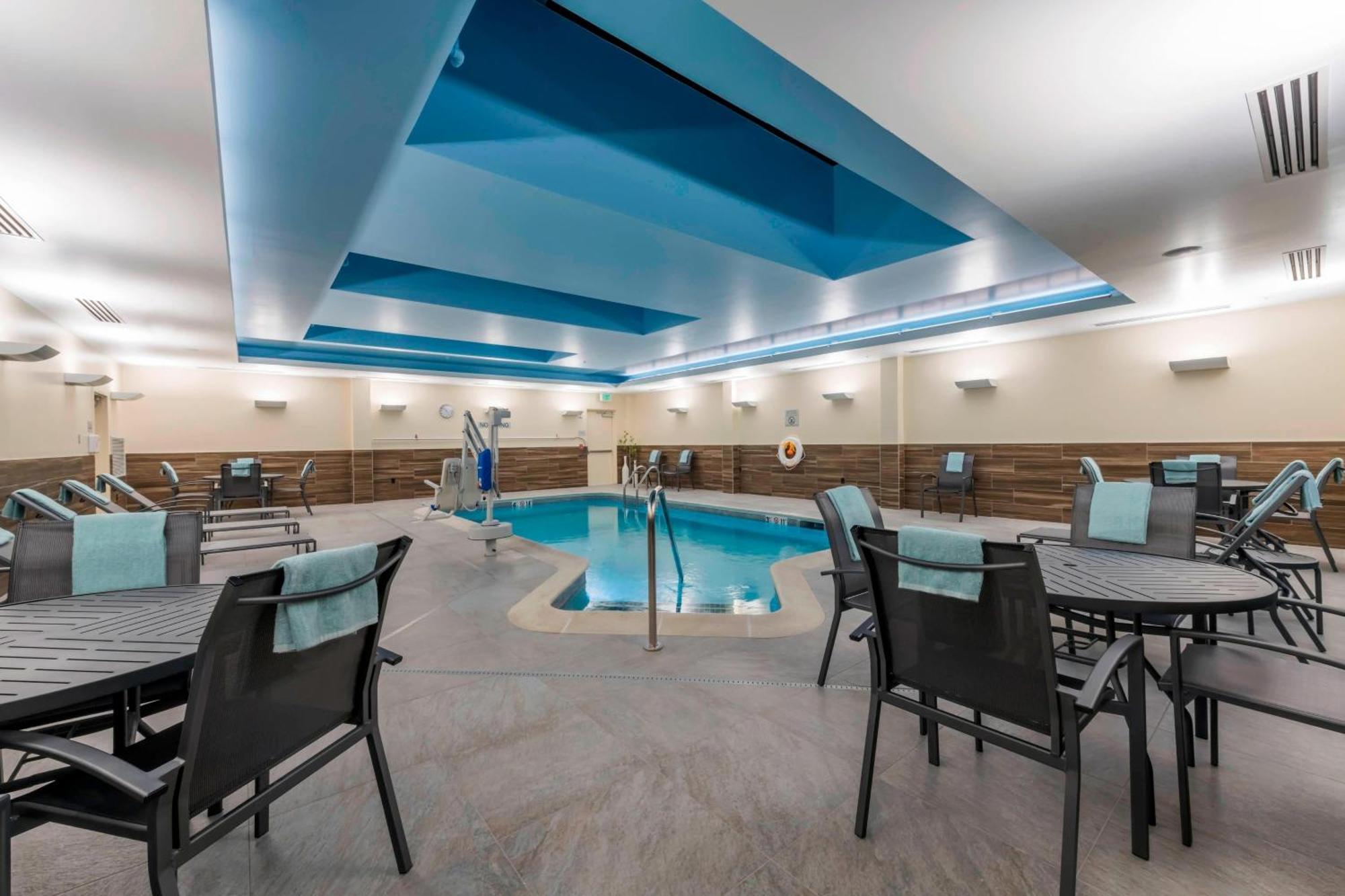 Fairfield Inn & Suites By Marriott Boston Marlborough/Apex Center מראה חיצוני תמונה