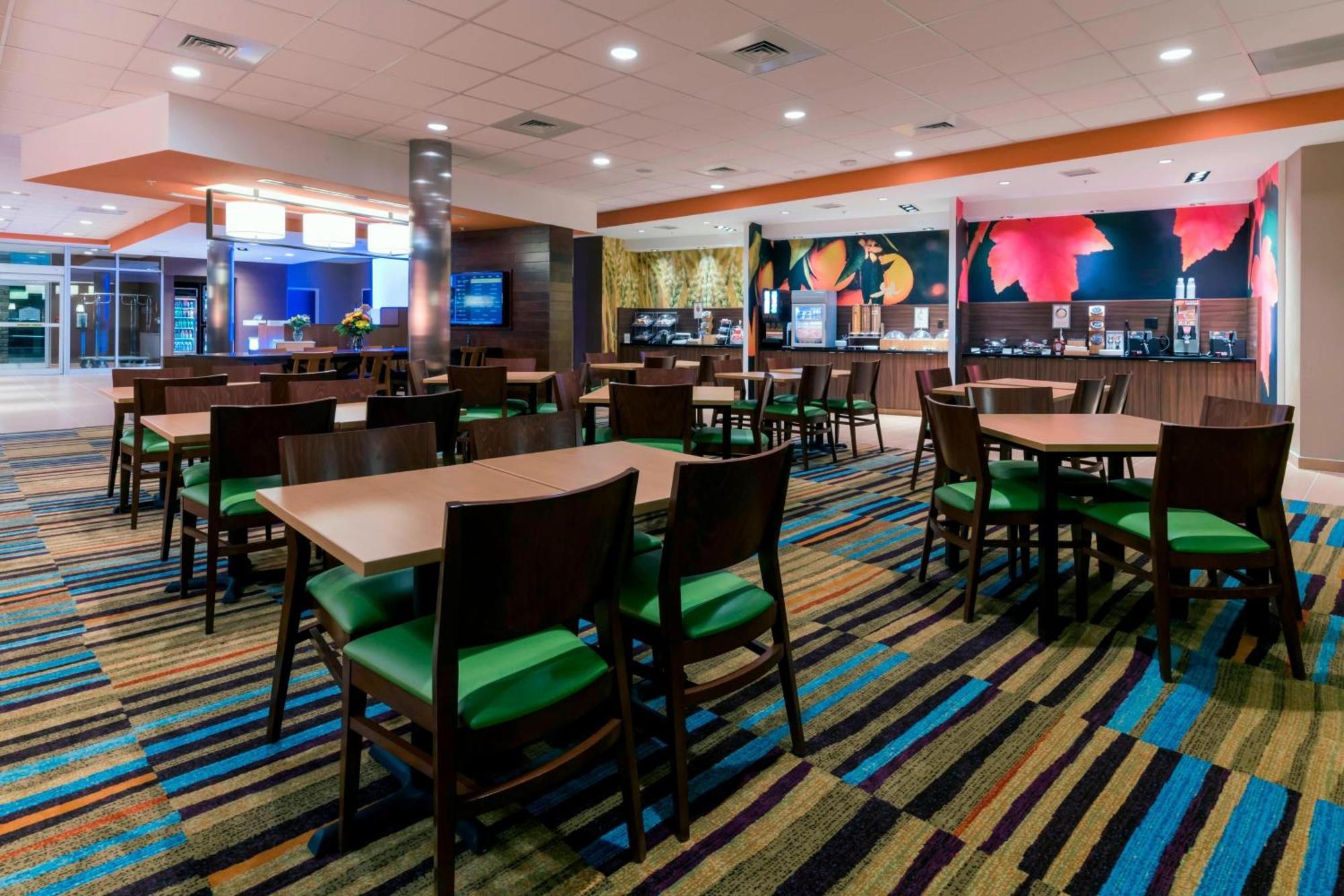 Fairfield Inn & Suites By Marriott Boston Marlborough/Apex Center מראה חיצוני תמונה