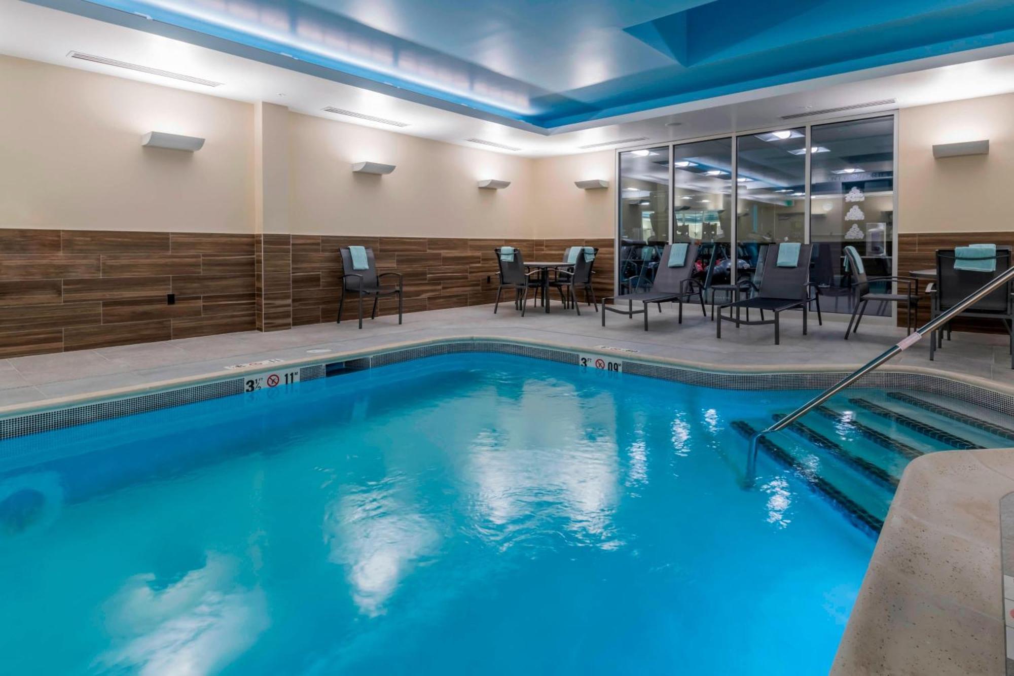 Fairfield Inn & Suites By Marriott Boston Marlborough/Apex Center מראה חיצוני תמונה