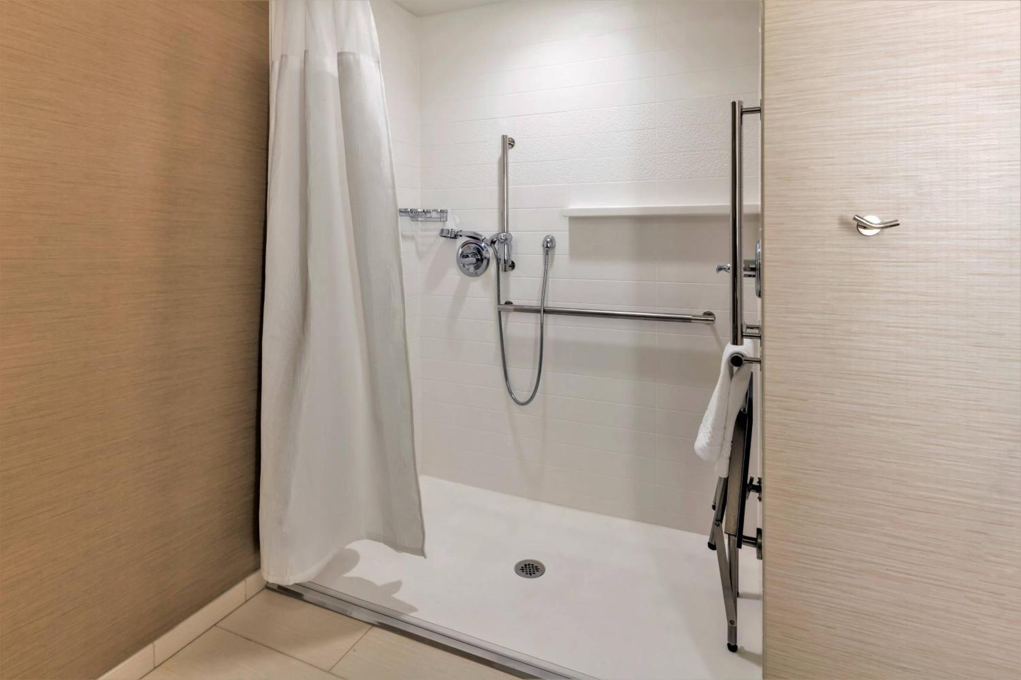 Fairfield Inn & Suites By Marriott Boston Marlborough/Apex Center מראה חיצוני תמונה