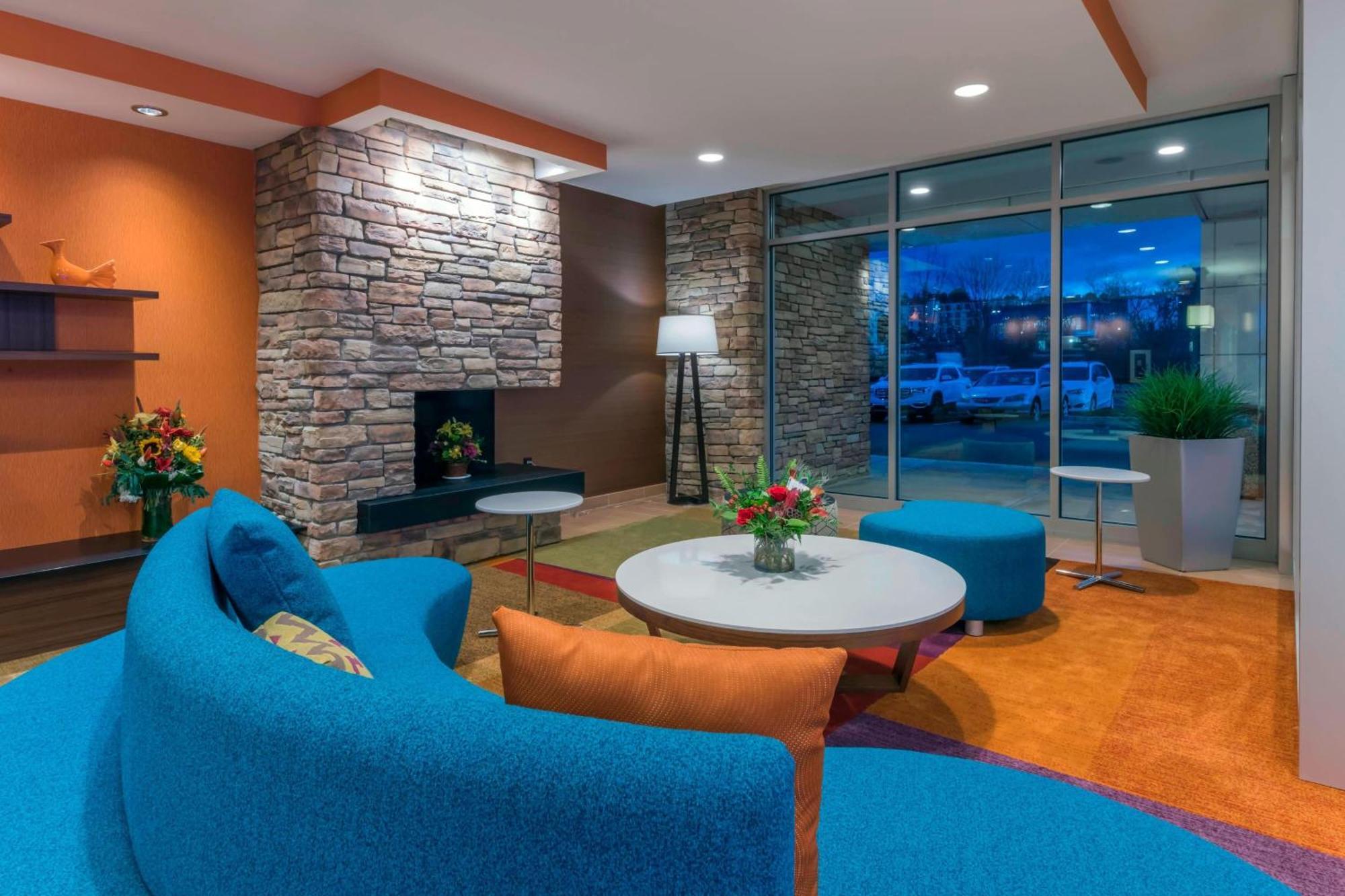 Fairfield Inn & Suites By Marriott Boston Marlborough/Apex Center מראה חיצוני תמונה