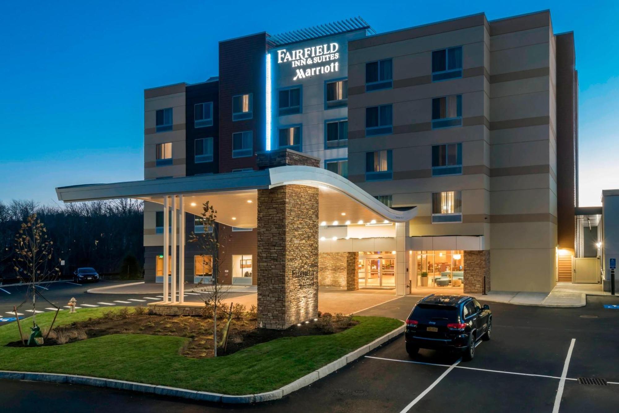 Fairfield Inn & Suites By Marriott Boston Marlborough/Apex Center מראה חיצוני תמונה